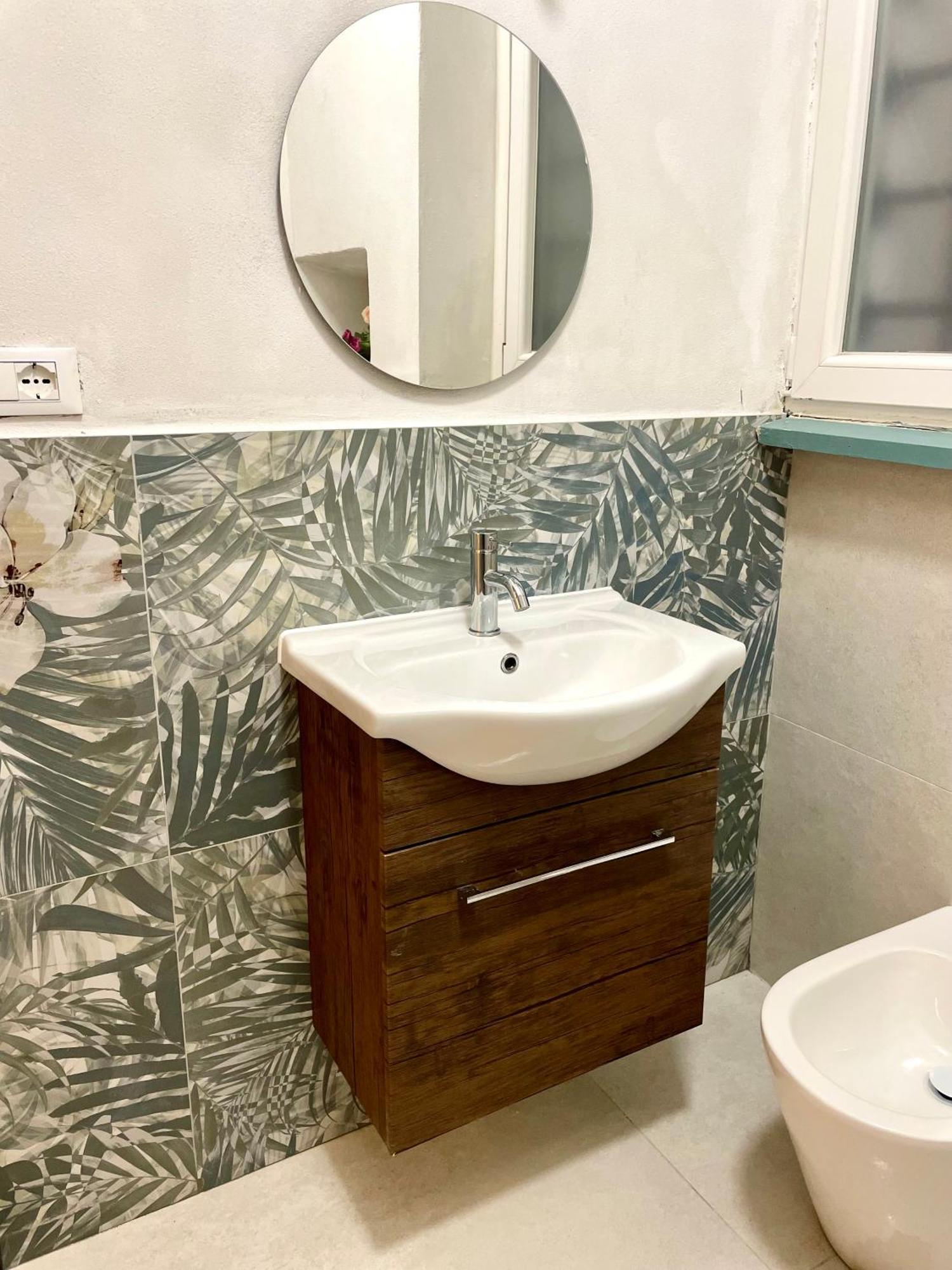 New Apartment 2 Minute From The Port Ливорно Экстерьер фото