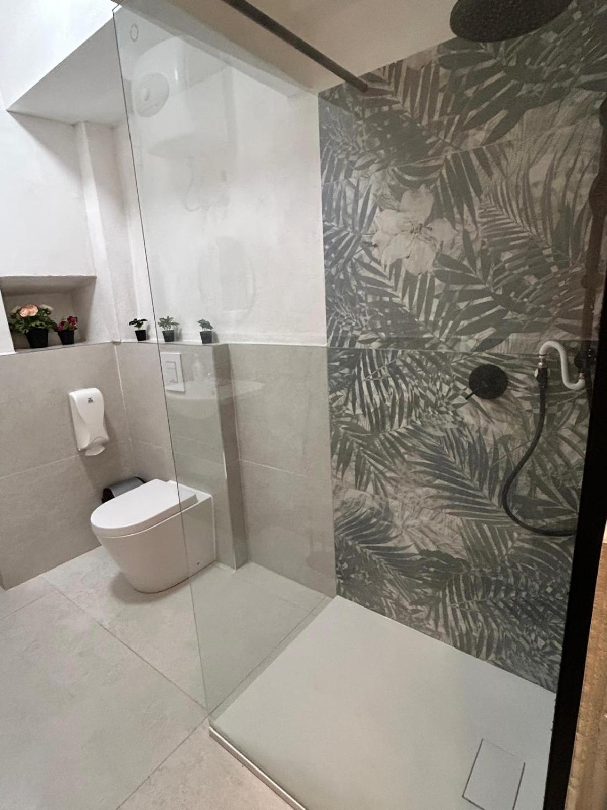 New Apartment 2 Minute From The Port Ливорно Экстерьер фото